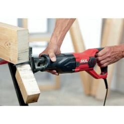 Scie Sabre Filaire 900 W - Variateur De Vitesse Et Système VRS (réduction Vibration) - Sac De Transport Et Accessoires Inclus - 4961 DA - SKIL -Cazabox 463626 u 1