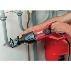 Scie Sabre Filaire 900 W - Variateur De Vitesse Et Système VRS (réduction Vibration) - Sac De Transport Et Accessoires Inclus - 4961 DA - SKIL -Cazabox 463626 u 4